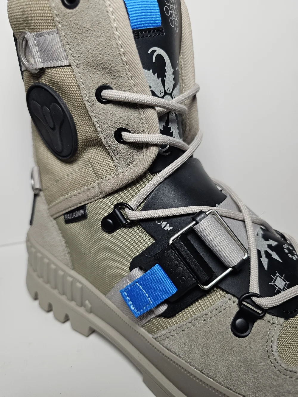 Palladium x Destiny 2 Witch Queen Boots